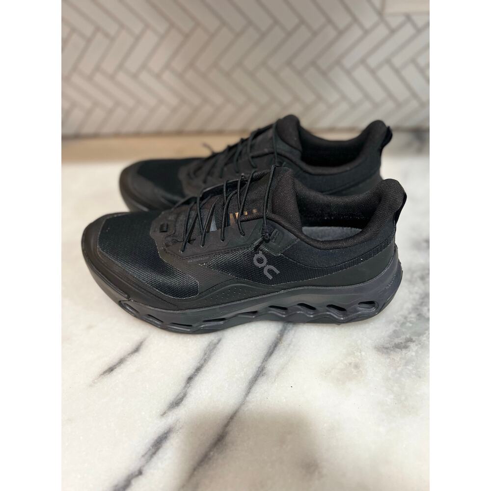 On Running Waterproof Trail Shoes Black Mens US 9 EU 42.5 Like New